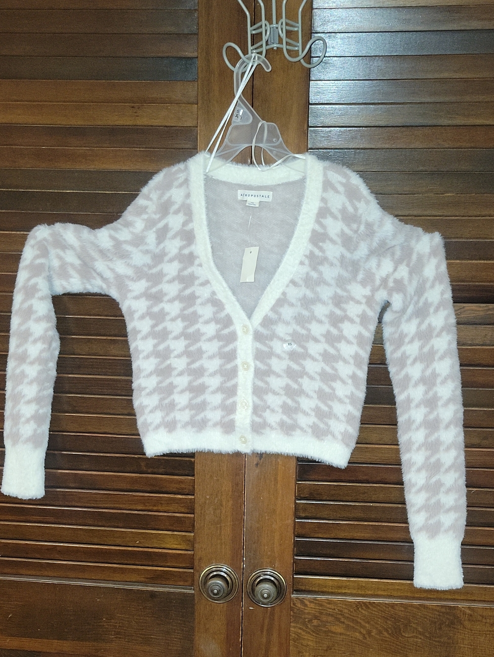 Aeropostale Women's Ligh Brow & White Houndstooth Fuzzy V-Neck Cardigan